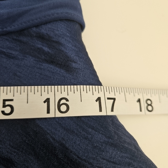 Adrianna Papell Blue Sleeveless Tiered, Pleated Metallic Cocktail dress, size 14 - Picture 8 of 10